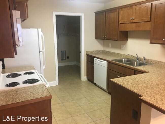 Building Photo - 3 br, 2 bath House - 712 - B E Catawba Street