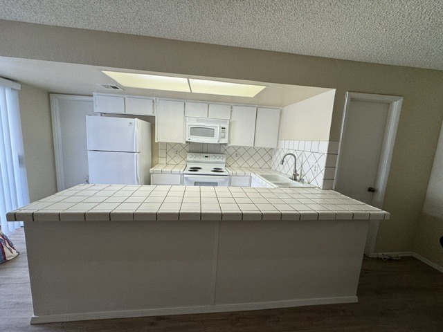 Building Photo - 1020 Willow Tree Dr