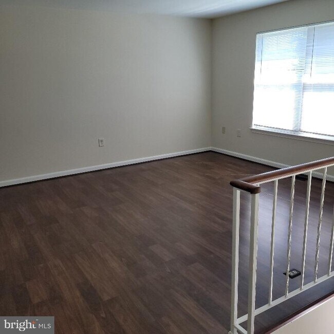 Foto del edificio - 4303 Brookview Terrace