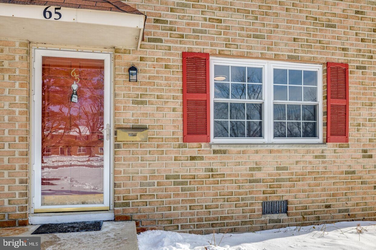 65 Eaves Mill Rd, Medford, NJ 08055 Townhome Rentals in Medford NJ