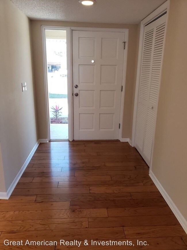 Building Photo - 3 br, 2 bath House - 3013 S Country Club Dr