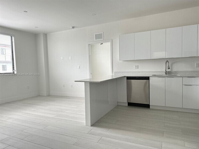 Foto del edificio - 909 E 24th St