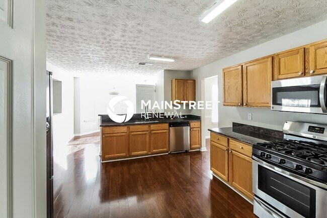 Foto del edificio - 4 Bedroom Pet-Friendly Home in Decatur, GA with Main Street Renewal