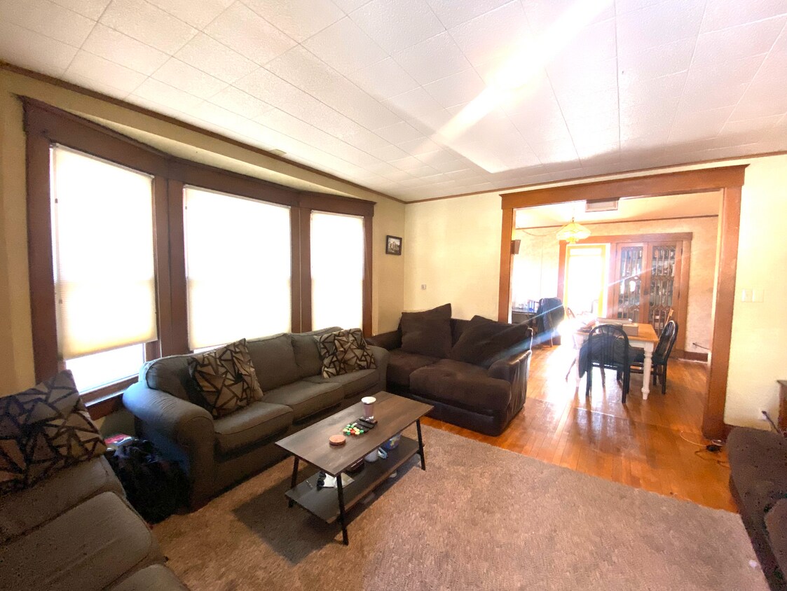 1326 Lincoln Way, Ames, IA 50010 House Rental in Ames, IA