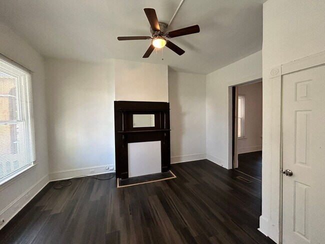 Foto del edificio - 3208 Carolina Ave