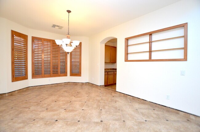 Building Photo - 8931 S 40th Dr