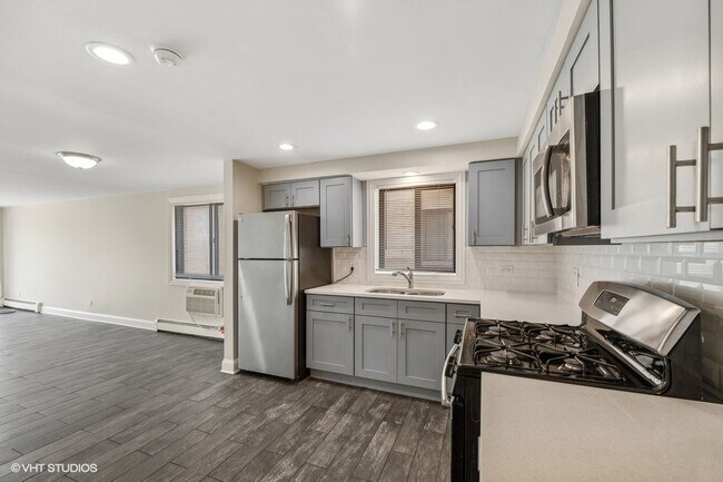 Foto del edificio - 3940 N Narragansett Ave