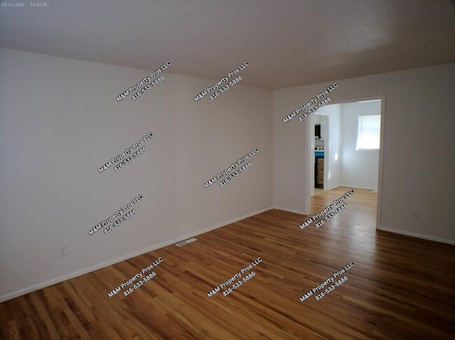 Building Photo - 12000 Armitage Dr