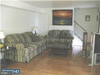 Building Photo - 20 Cardinal Dr