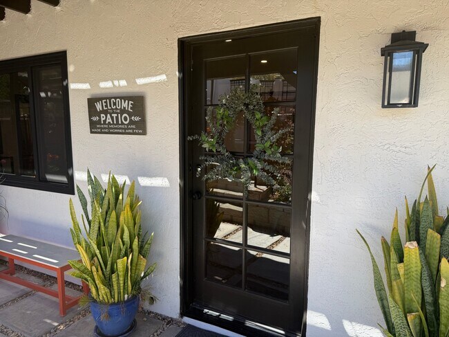 Foto del edificio - 234 Spanish Spur