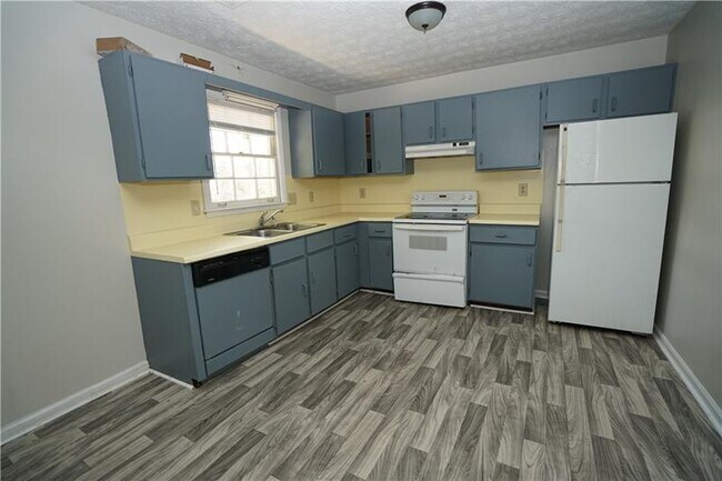 Foto del edificio - 6678 Chupp Rd