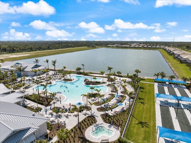 Foto del edificio - 25037 Pearl Lk Cir