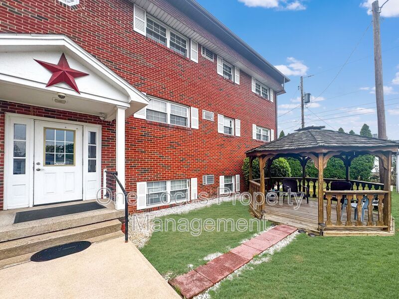 Primary Photo - 802 Chestnut St