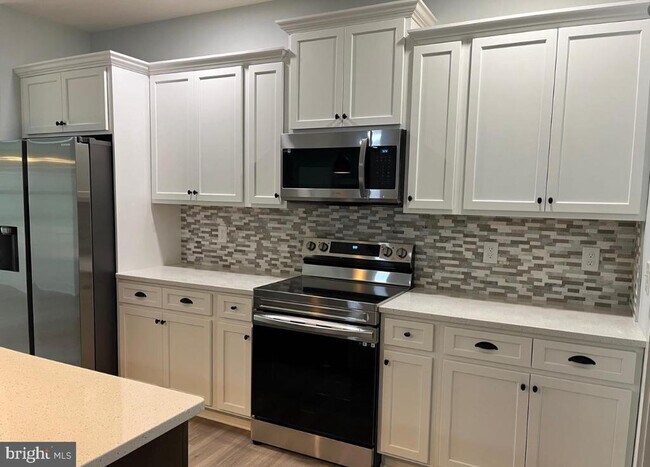 Foto del edificio - 7 Cedarwood Dr