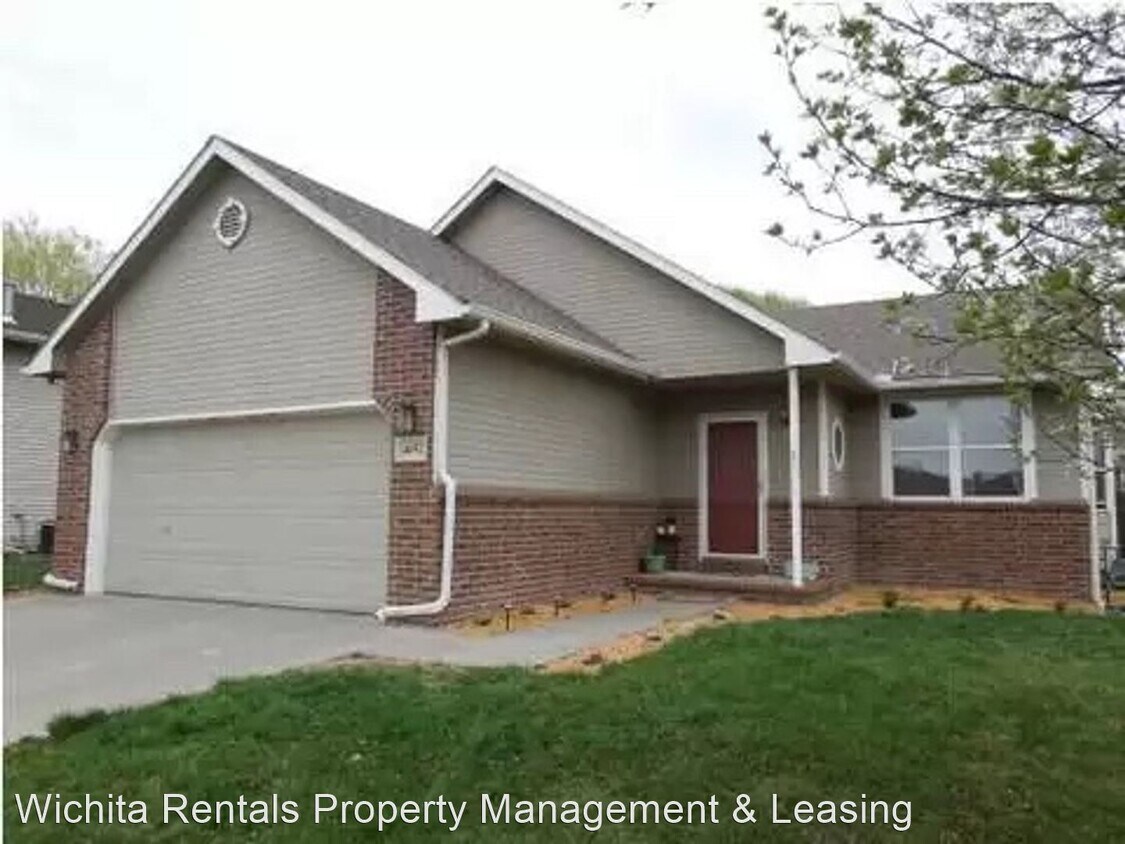 Primary Photo - 4 br, 3 bath House - 4052 N Farmstead