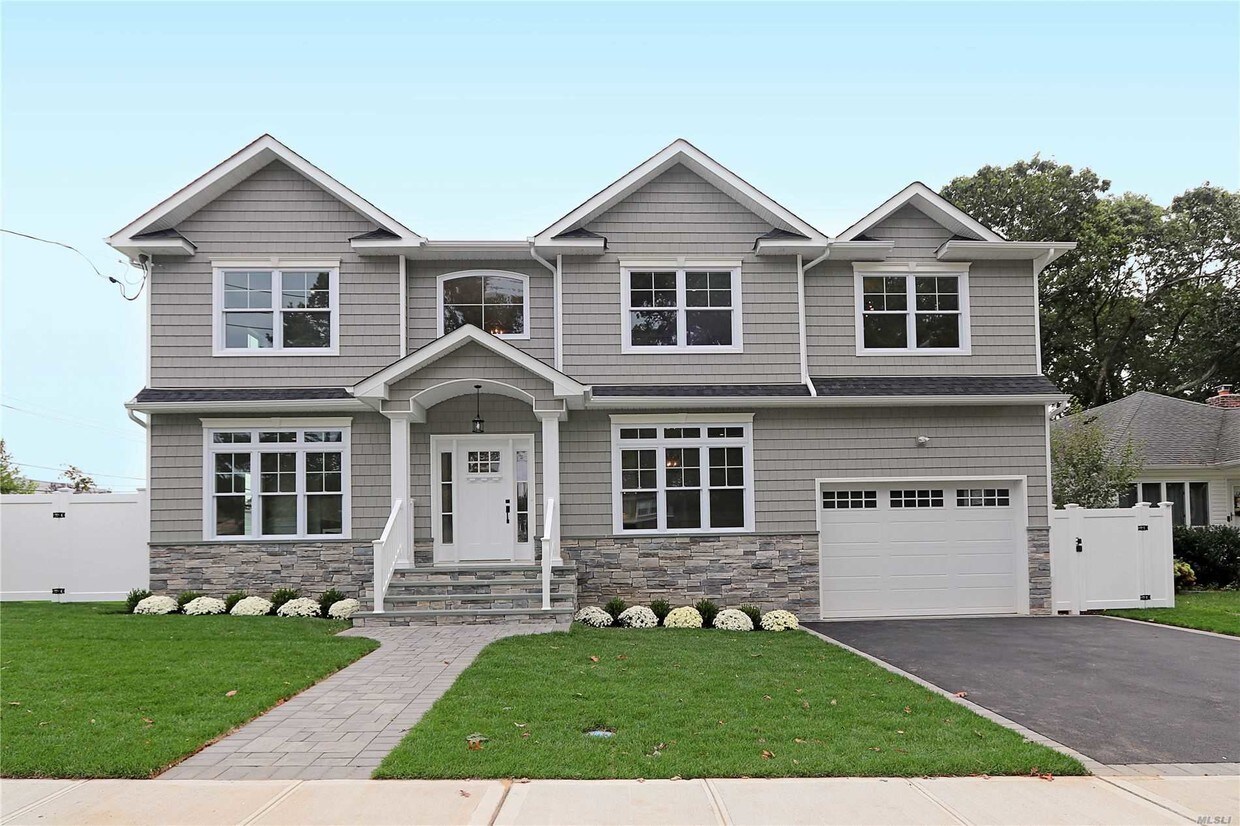 Foto principal - 1654 Dewey Ave