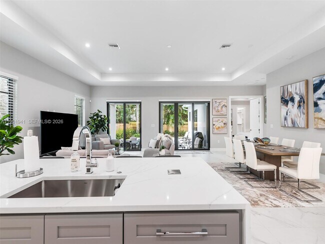 Building Photo - 1484 SW 32nd St