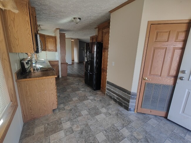 Building Photo - 336 S Moore School Rd