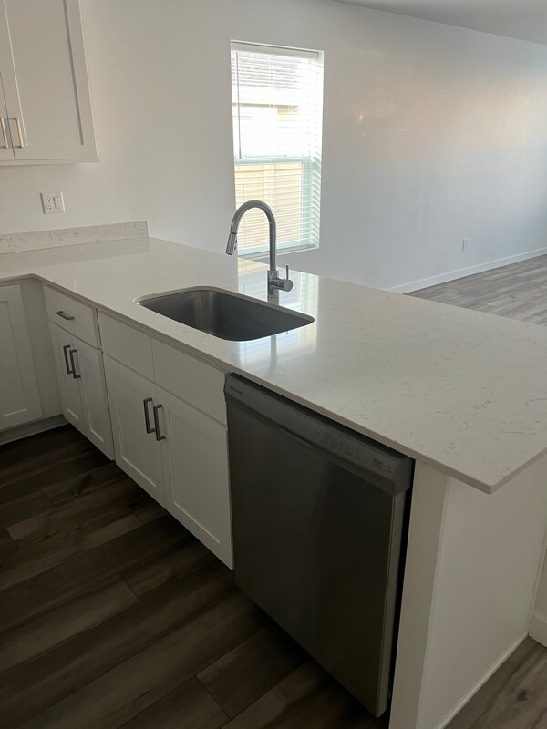 Building Photo - 11392 Barn Rnch St