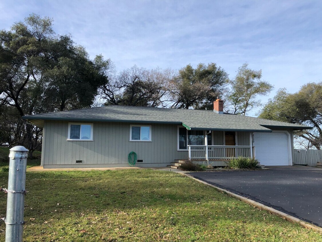 Primary Photo - 3 Bedroom in Placerville | Washer & Dryer ...