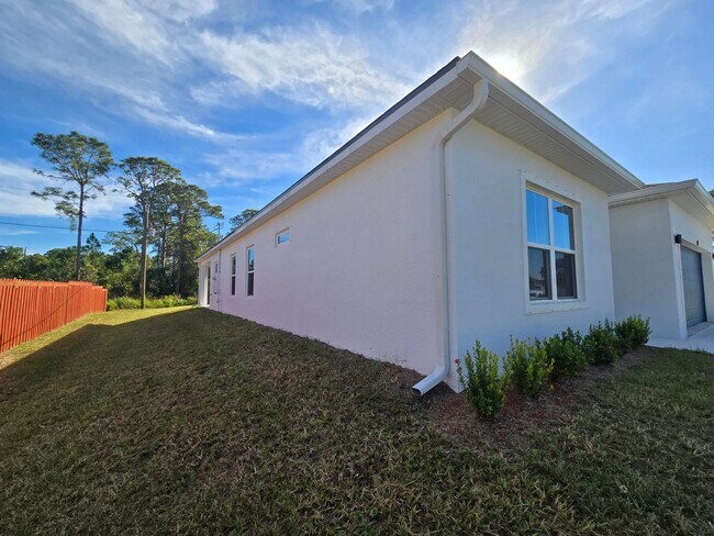 Building Photo - Beautifual Palm Bay New Construction 4bed-...