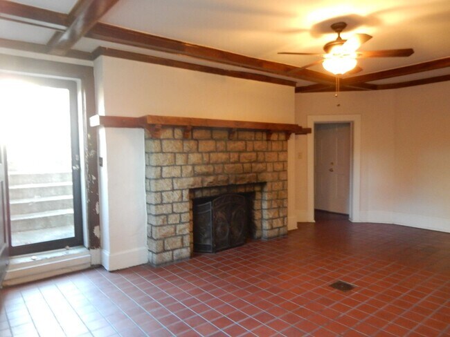 Foto del edificio - 1 BR Apt in Old SW; Utilities & Wi-Fi included!