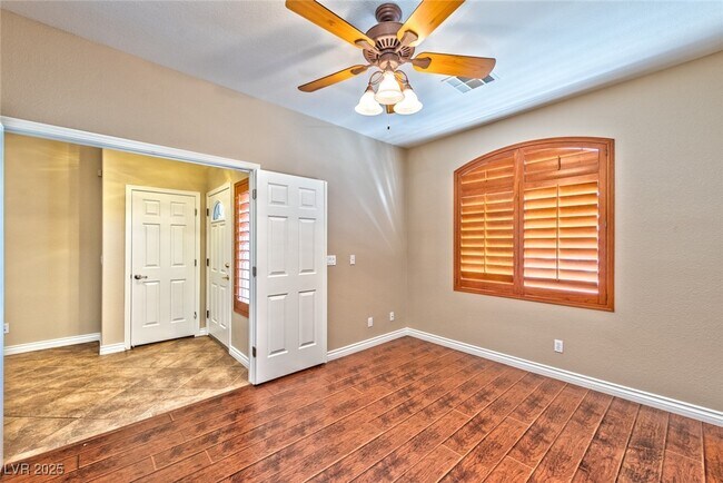 Foto del edificio - 10600 Royal Willow Pl