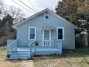 Building Photo - 123 Walnut Ave