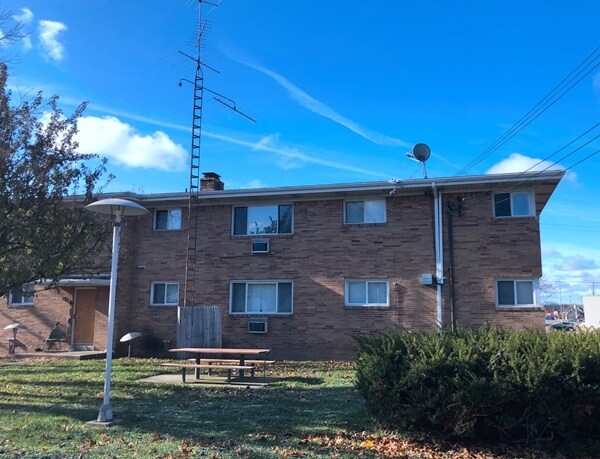 Foto del edificio - 730 Edgemont Blvd