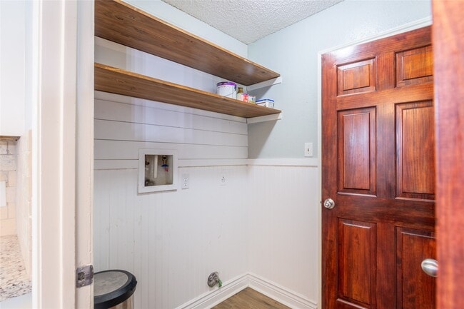 Building Photo - 4015 Postwood Dr
