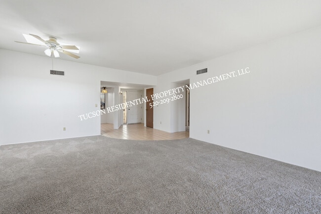 Building Photo - 5810 E Chiricahua Trail