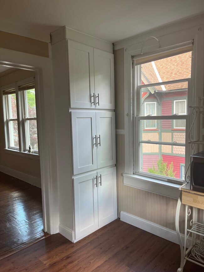 Despensa - 715 Cattell St