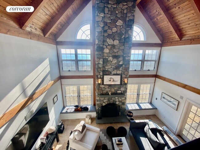 Foto del edificio - 239 E Lake Dr