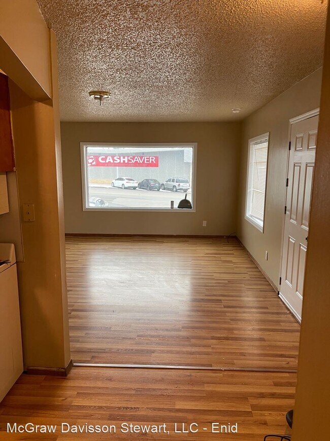 Building Photo - 2 br, 2 bath House - 522 East Broadway Ave