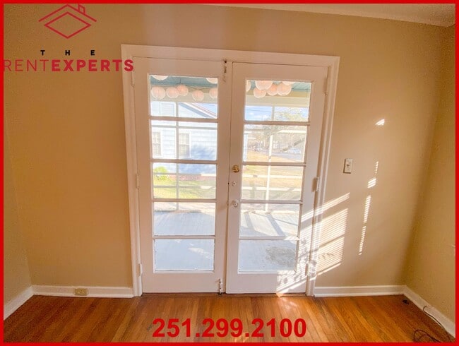 Building Photo - 2500 Taylor Ave