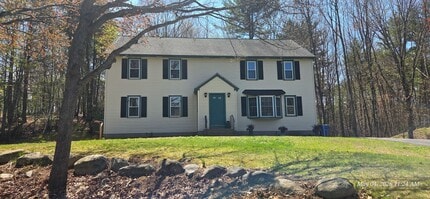 Building Photo - 6A Sheridan Dr