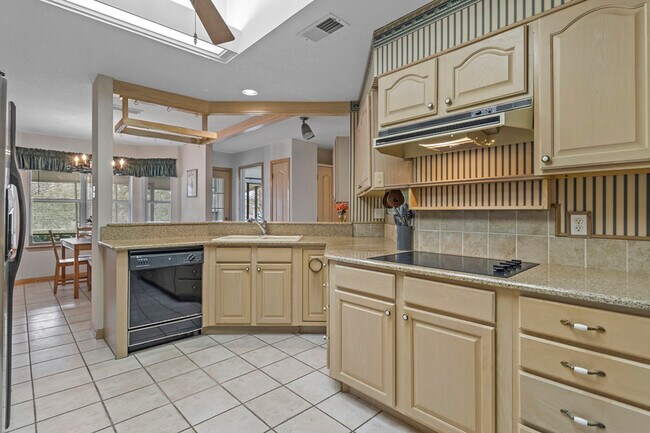 Foto del edificio - 8028 Brook Falls