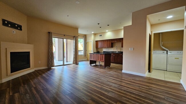 Building Photo - 1057 W Century Dr