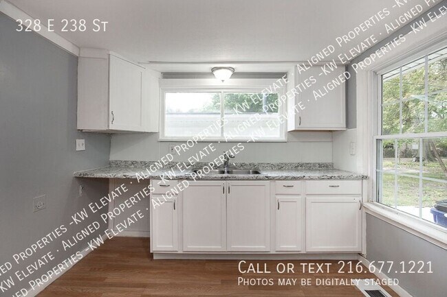 Foto del edificio - 328 E 238th St