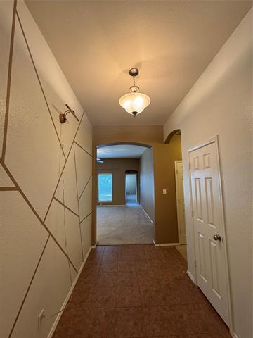 Building Photo - 1240 W Cottonwood Dr