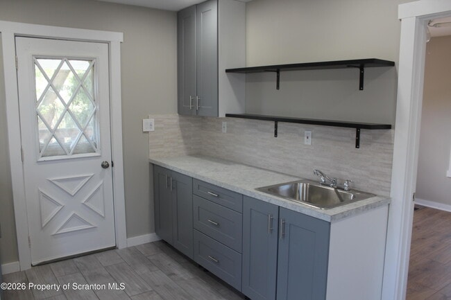 Foto del edificio - 215 Ferdinand St