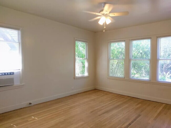 Foto del edificio - 3605 McFarlin Blvd
