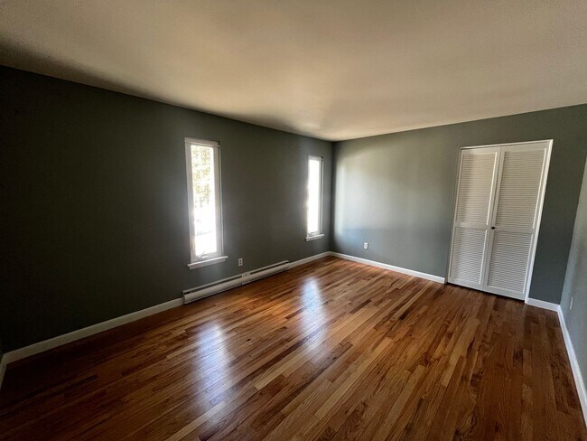 Building Photo - 2 Bedroom in Farmington Village