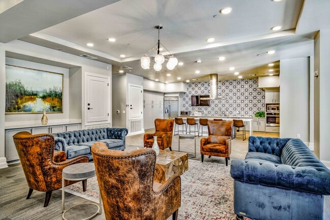 Building Photo - Boerne LIVIN