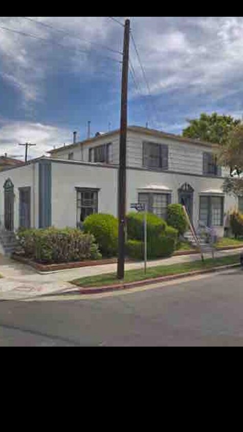 Front of Complex - 6686 Maryland Dr