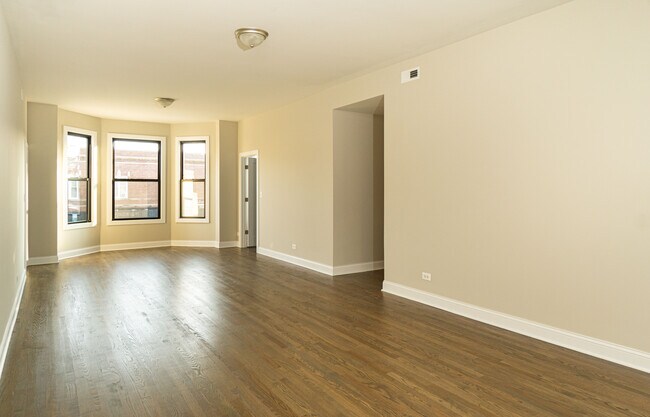 Building Photo - 3405 W Fullerton Ave