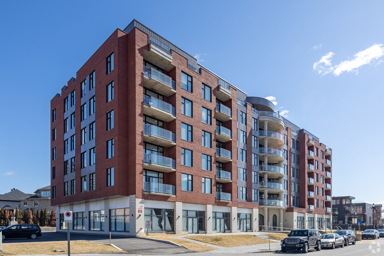 Building Photo - 6700 The Avenue