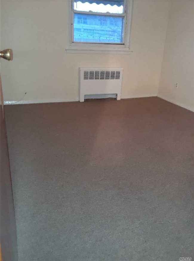Foto del edificio - 3614 Baychester Ave