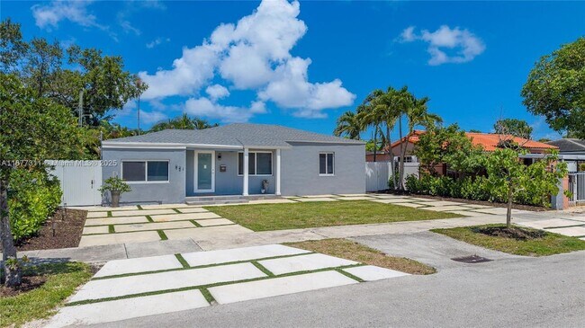 Foto del edificio - 921 NW 30th Ct