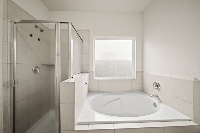 Foto del edificio - 13710 Evansdale Ln